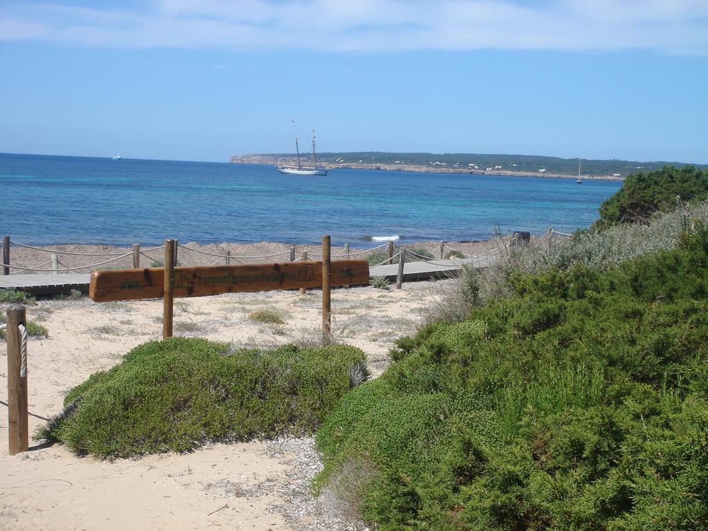 Meridium Formentera By Tentol Hotels Playa Migjorn Ruang foto